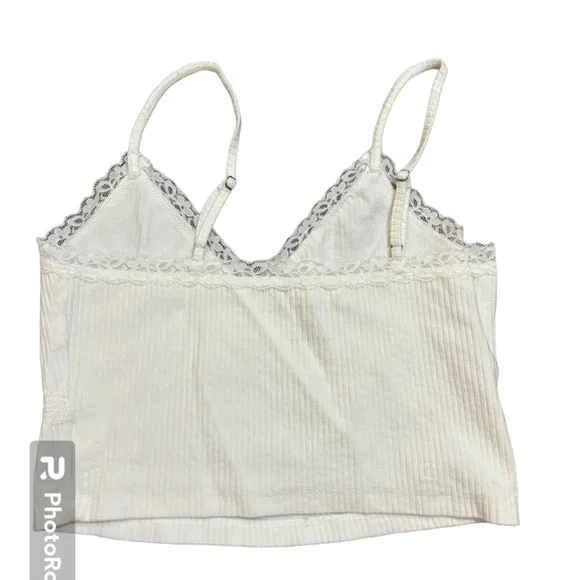 White Aeropostale Crop Top Size M Never Worn - Picture 2 of 3